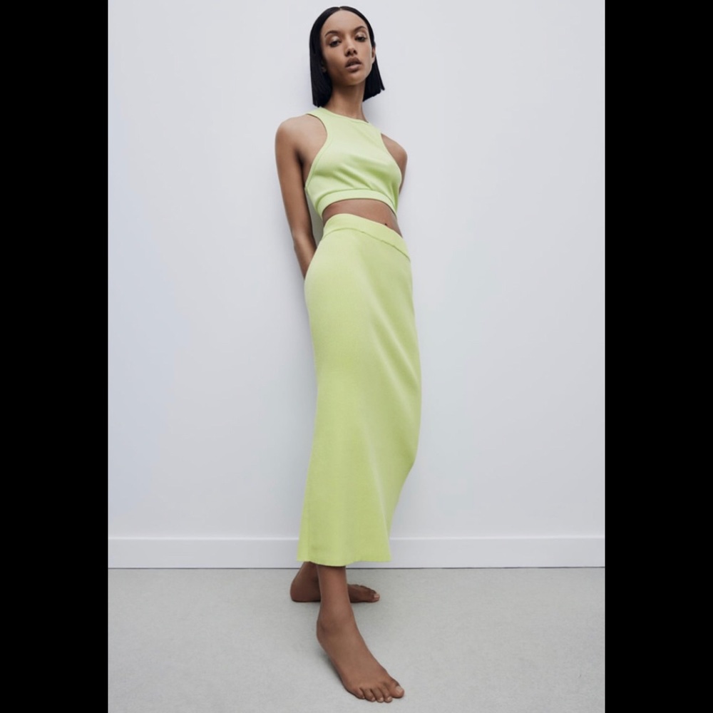 Zara Ribbed Crop Top